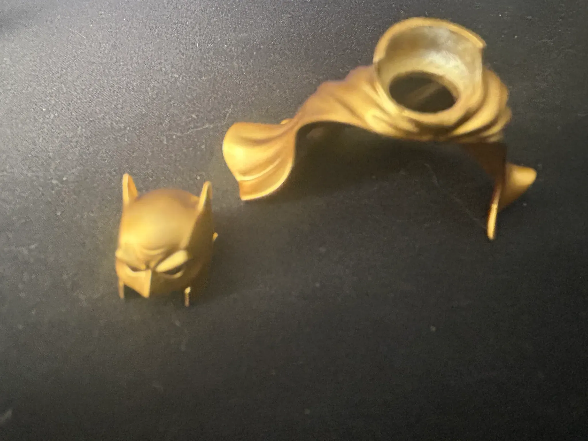   Nuno bricks Batman cape & cowl