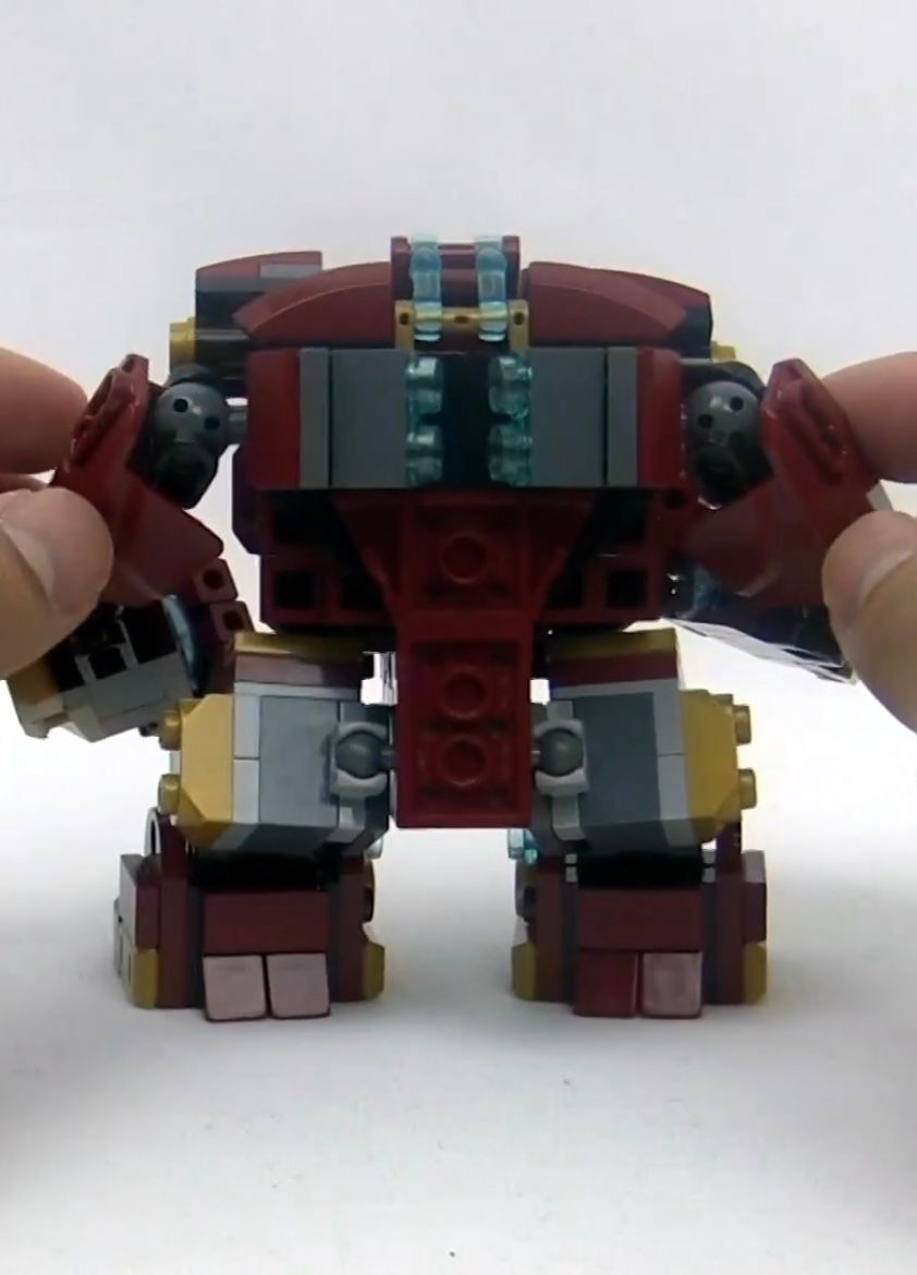 Bigfig scale Hulkbuster - view 6