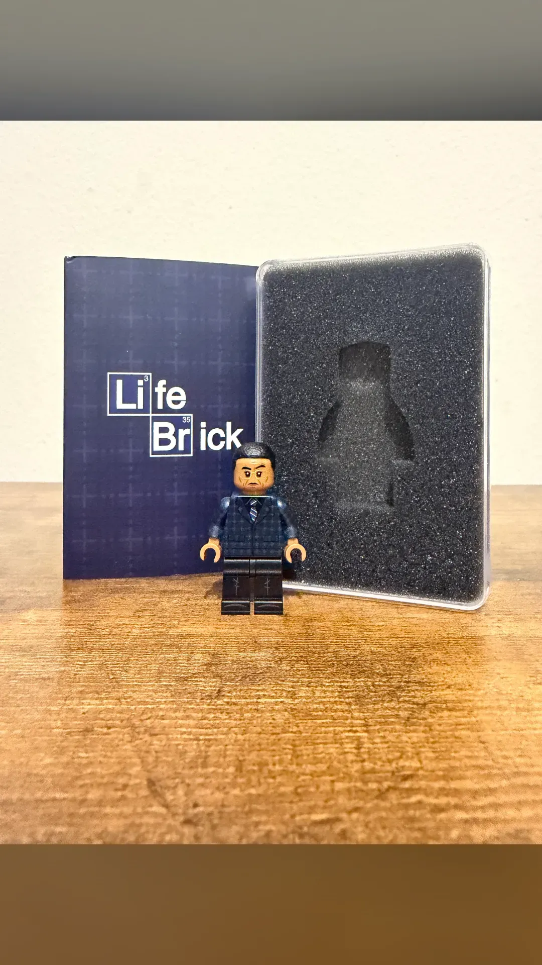(Breaking Bad) BrickLife Gustavo Fring  - view 2
