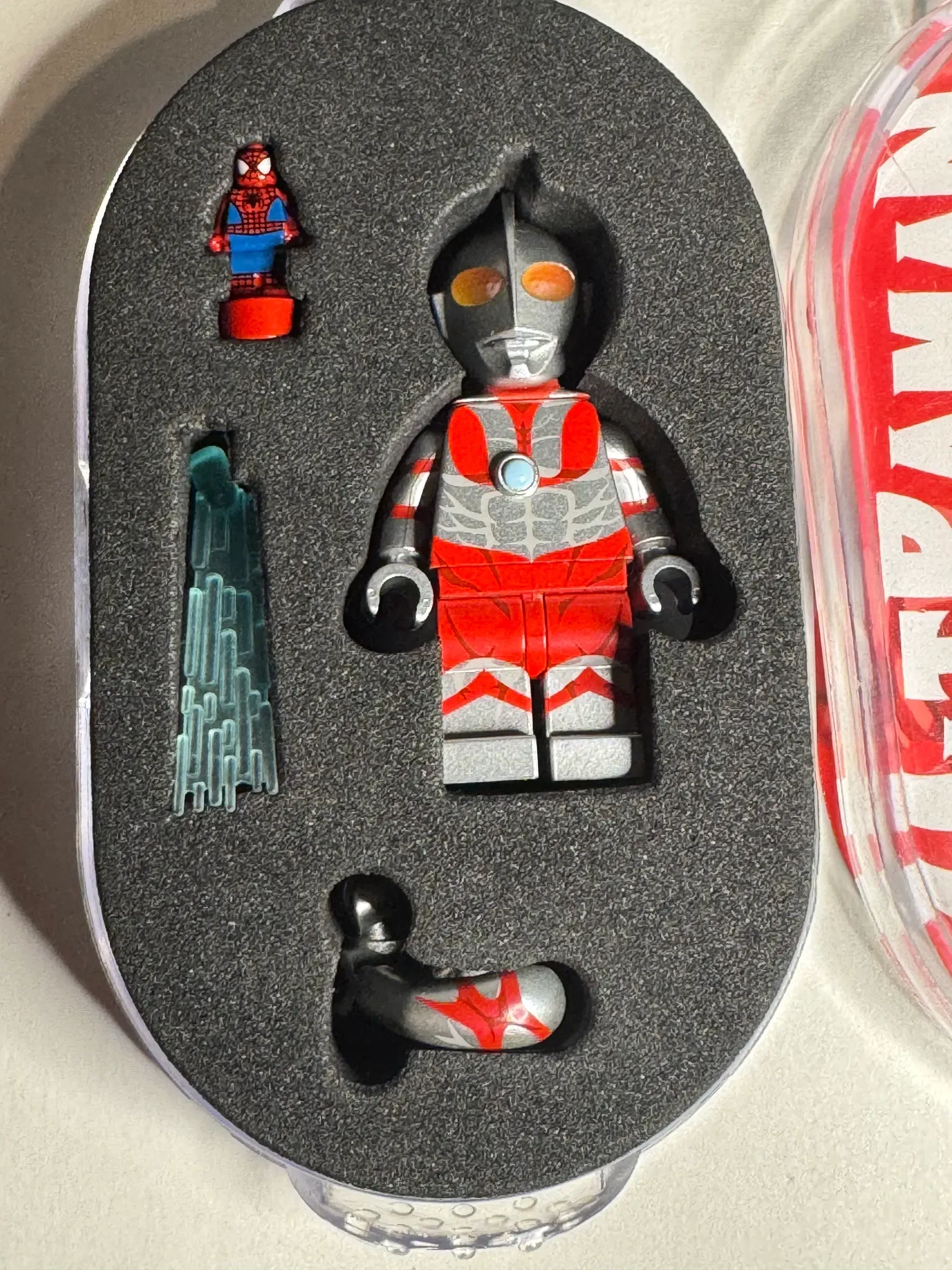 Jin UltraMan W/Spidey  - view 1