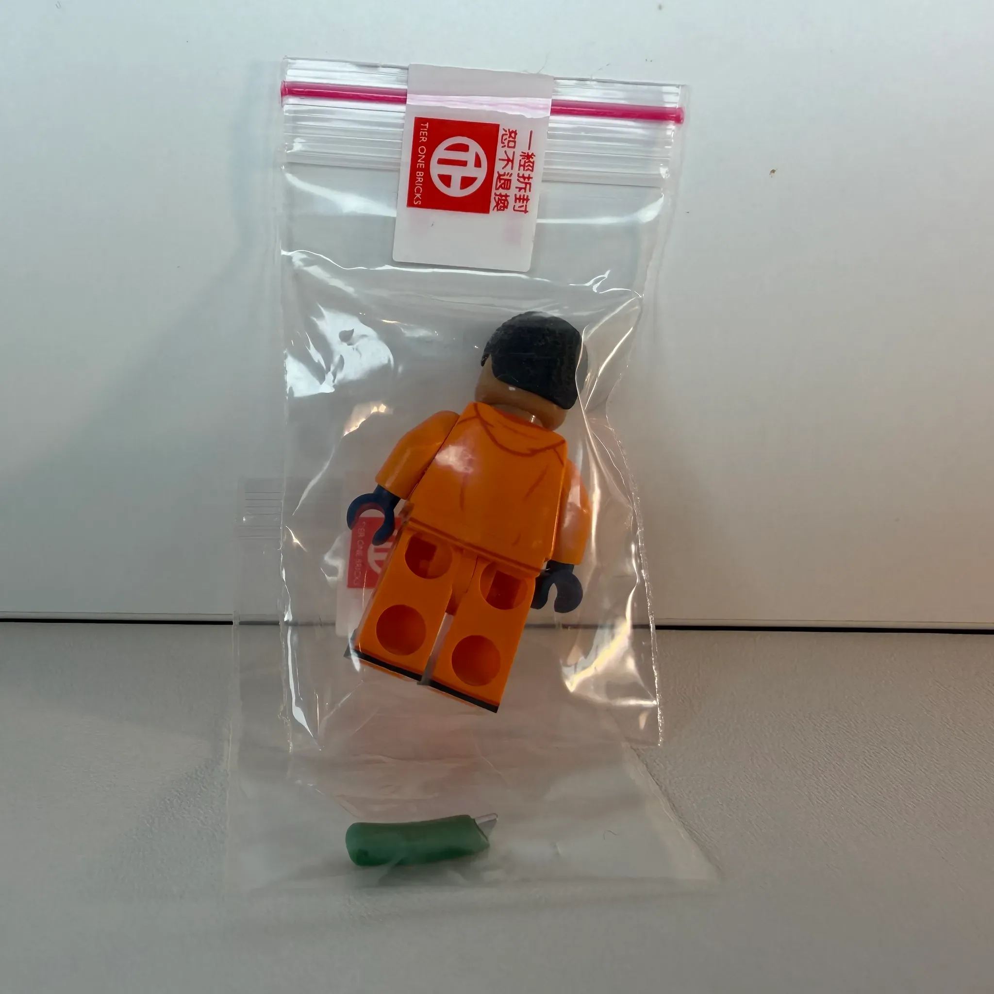 LifeBrick Gus Fring (lab suit) - view 2
